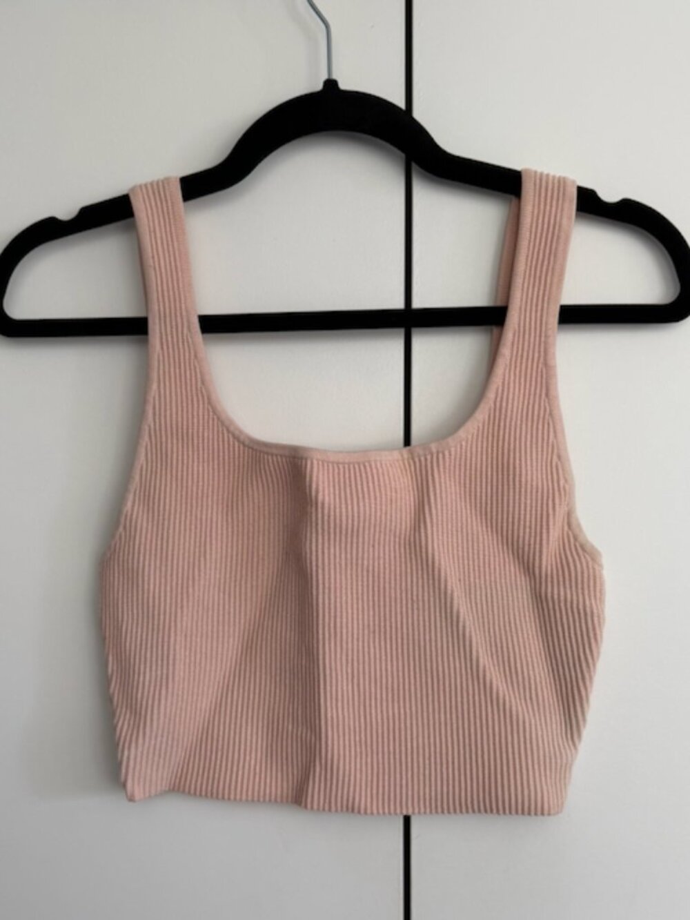 Babaton Ribbed Crop Tank Size Medium